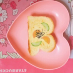 ☆人参ときゅうりの胡麻塩昆布和えオープンサンド☆